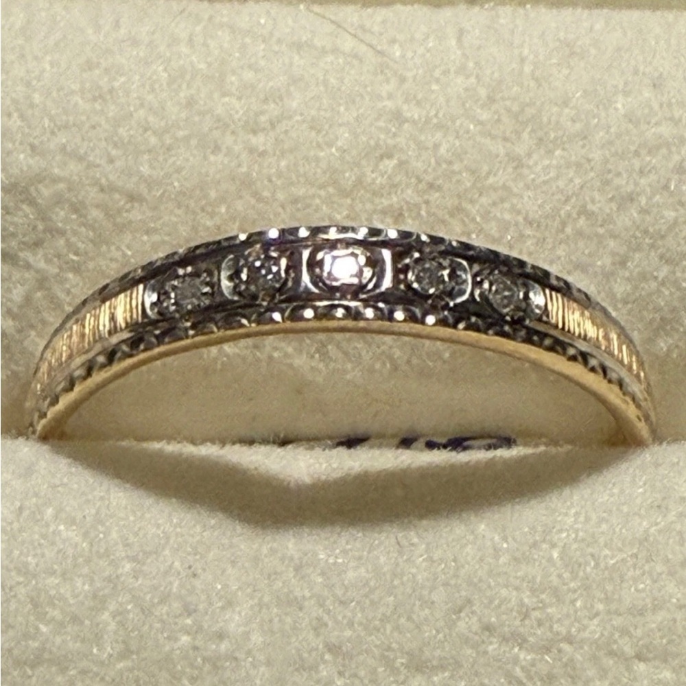 Antique solid 10 kt white yellow gold gen Diamond band sz 7